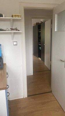 Blick von der Küche in den Flur