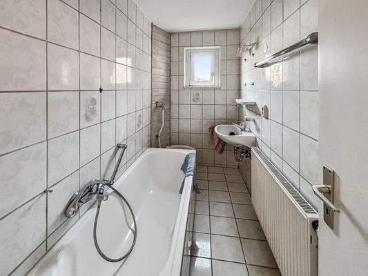 Erdgeschoss - Badezimmer