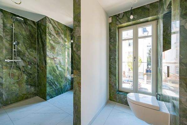 Badezimmer I OG - W1