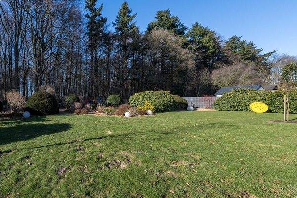 Garten mit Waldblick