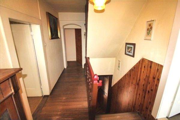 Flur u. Treppenhaus OG