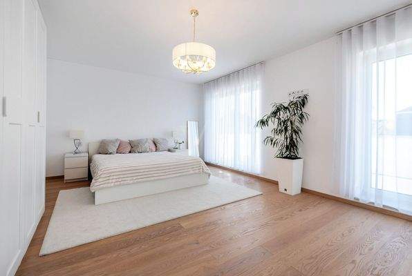 Eltern mit Zugang Balkon