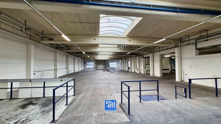Halle 1