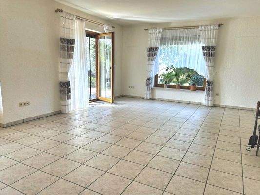 großzügiges Wohn-Esszimmer