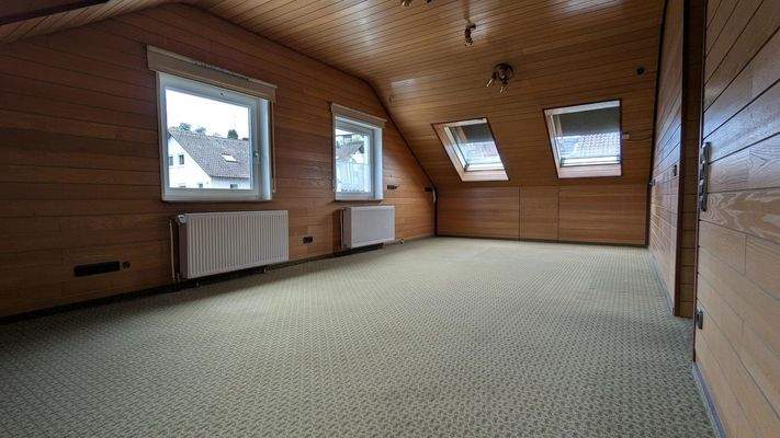 DachgeschossZimmer2_1