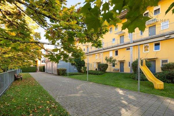 privater Spielplatzbereich