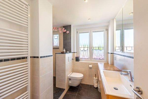 Badezimmer - Wohnung im 1. OG