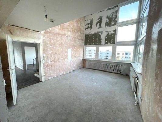 Leere Wohnung mit Aussicht