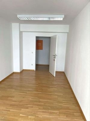 Angebotene Fläche_Raum_04..jpg