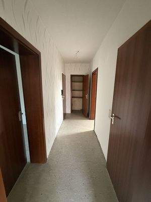 Flur mit Abstellkammer