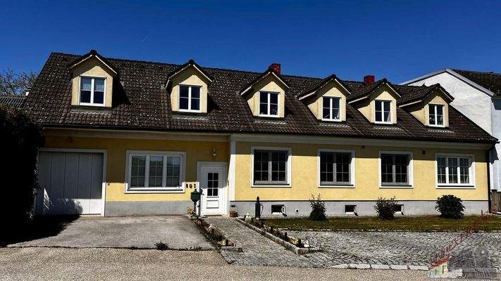 Frontansicht Landhaus