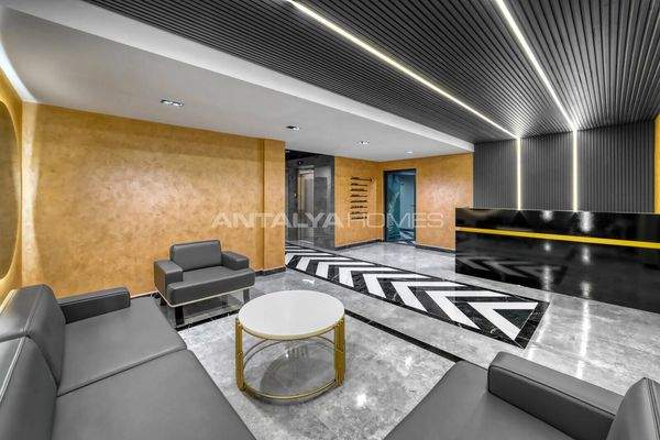 Flats in a Complex Near the Sea in Alanya