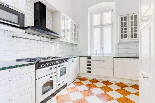 Hochwertige EBK mit FALCON Gasherd