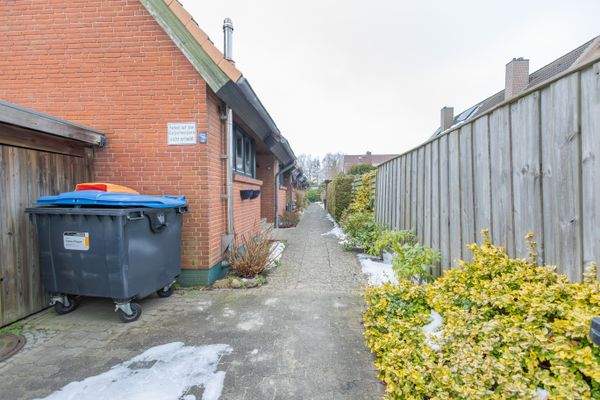 Zuwegung zum Eingang