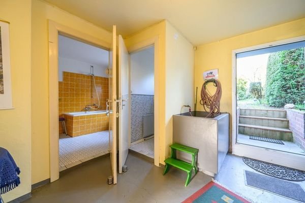 Souterrain Bad und WC