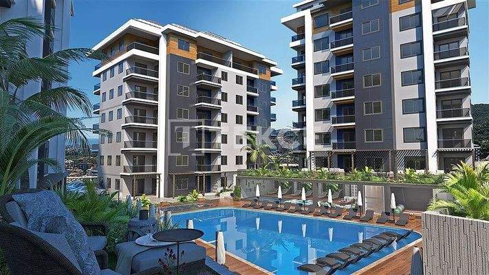 Flats with a Shared Pool Close to Social Amenities in Alanya