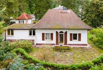 Historischer Altbau + Anbau