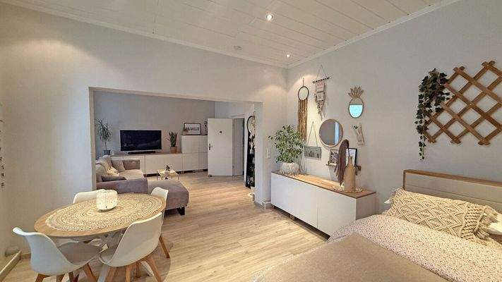 Wohn- und Schlafzimmer 1.OG rechts