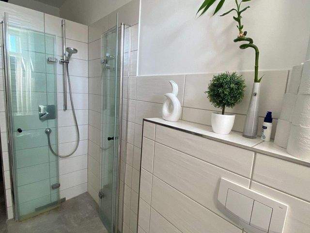 CORDULA IMMOBILIEN elegante 3 Raum - Wohnung 2 Bäder und Balkon zu vermieten cordula 3012 - Photo 3