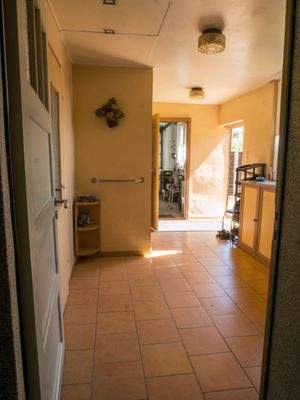 EG-Durchgang zur Garage 1201892.jpg