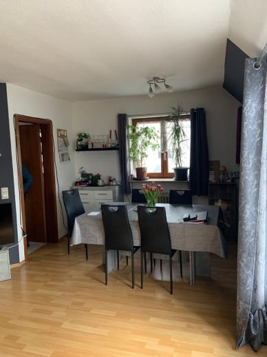 Charmante, gepflegte 2-Zimmer Wohnung zentral in Ostrach!!