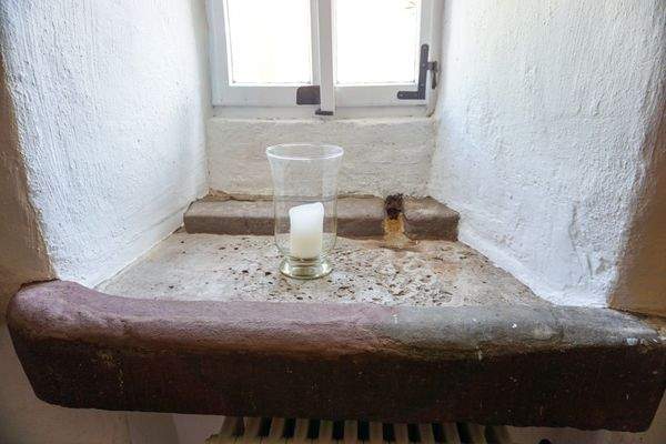 Historischer Spülstein in der Küche