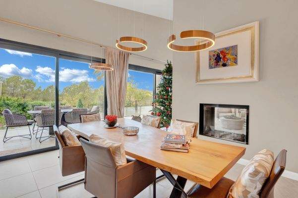 Dining area in villa in Cala Vinyes 3