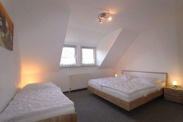 WHG 2 OG Schlafzimmer 3.1
