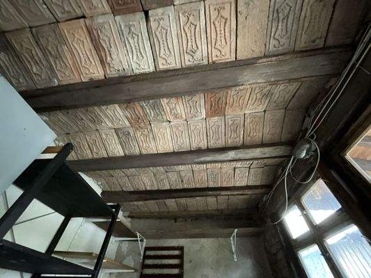 Decke im Abstellraum