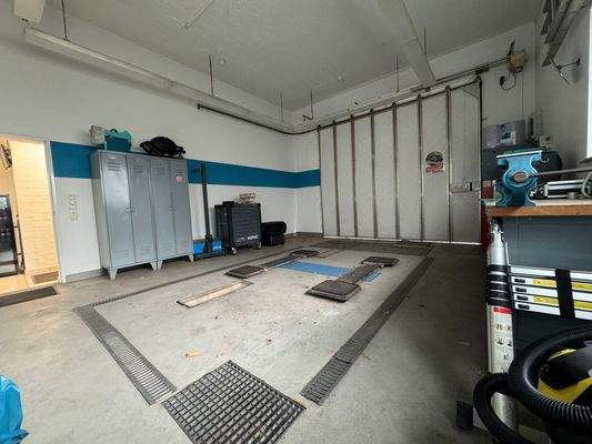 Atelier mit Hebebühne