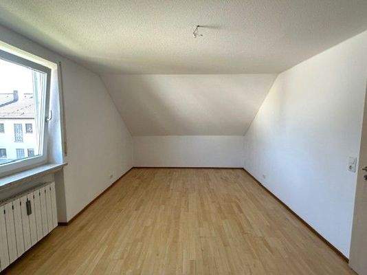 27. Schlafzimmer DG.jpg