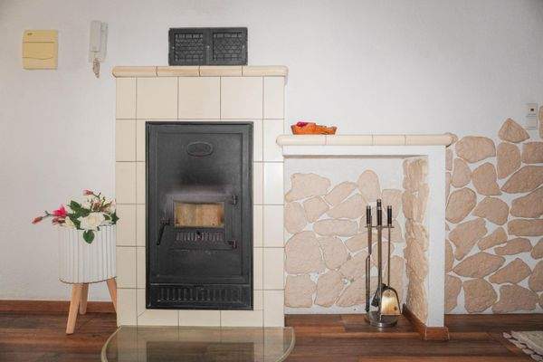 Kachelofen EG-Wohnung