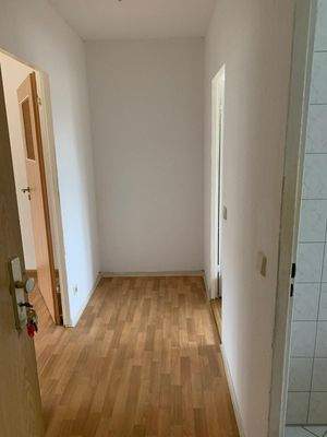 Lichtdurchfluteter Flur