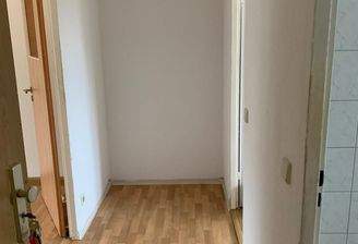 Lichtdurchfluteter Flur