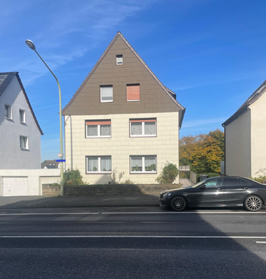 Haus mit Garage.png