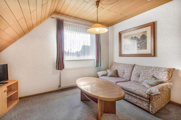 Kind 2 im Dachgeschoss