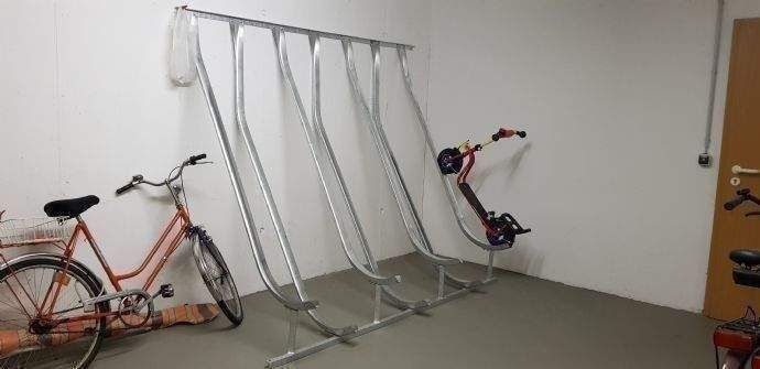 Fahrrad-/ Kinderwagenraum