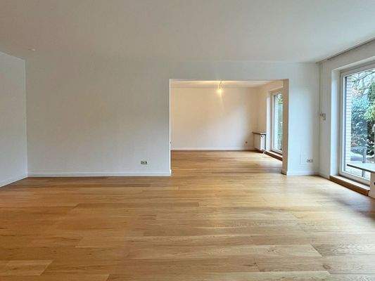 Offener Wohn- und Essbereich