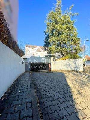 Ein-_Ausfahrt Tiefgarage