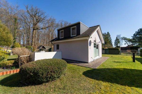 Außenansicht + Garten