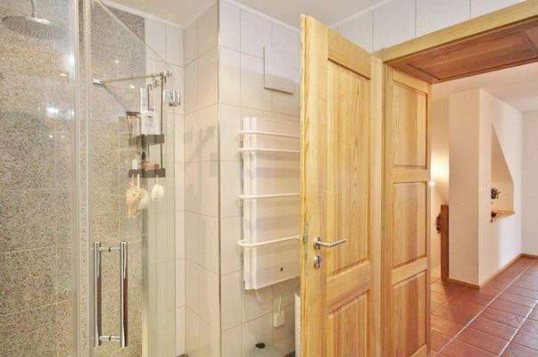 Badezimmer - Whg.-Nr. 1 (1.OG)