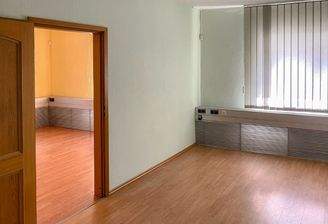 Büro im Flachbau auf West (1)