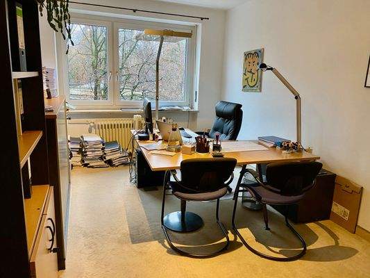 Büro4.jpg