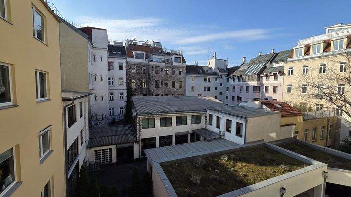 Innenhofblick von der Wohnung