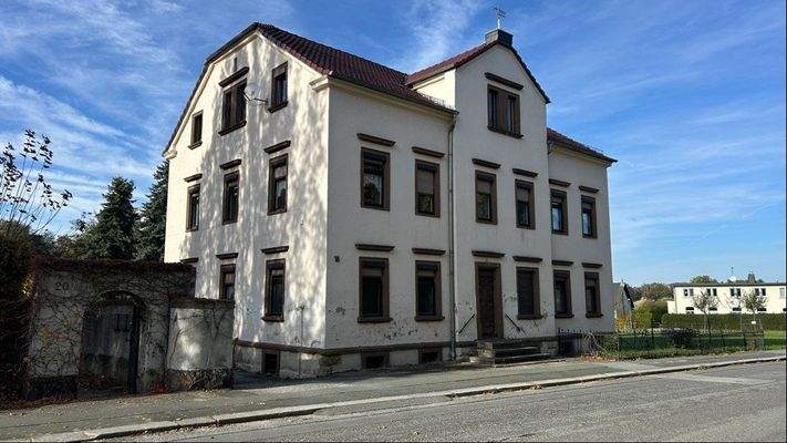 Seiten- und Frontansicht