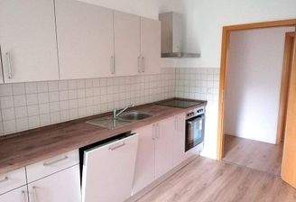 Einbauküche mit Geschirrspüler