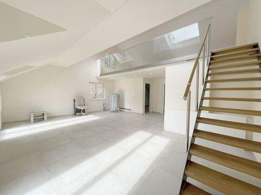 Nächste Ansicht des loftartigen Wohnbereiches