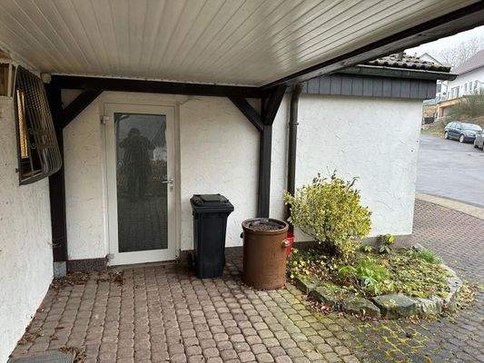 Eingang zur Garage 