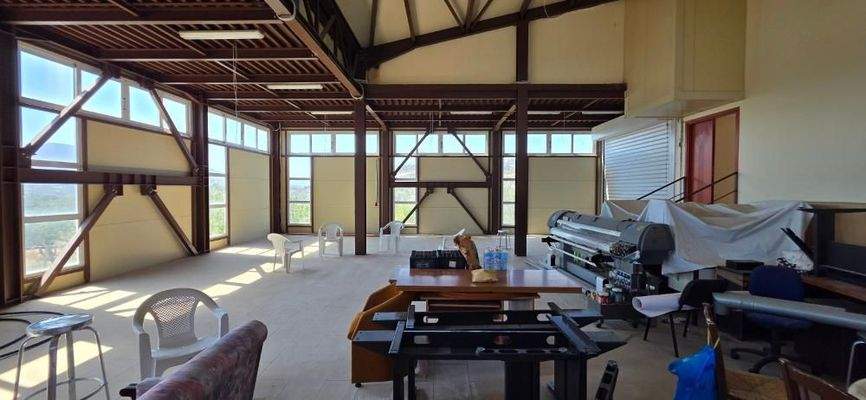 Kreta, Gournes: Wohn- und Geschäftsimmobilie im Rohbau zu verkaufen