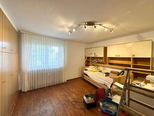 EG Links Schlafzimmer 1